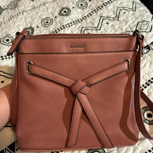 Pink Crossbody Ninewest bag with bow🎀 - Picture 7 of 7